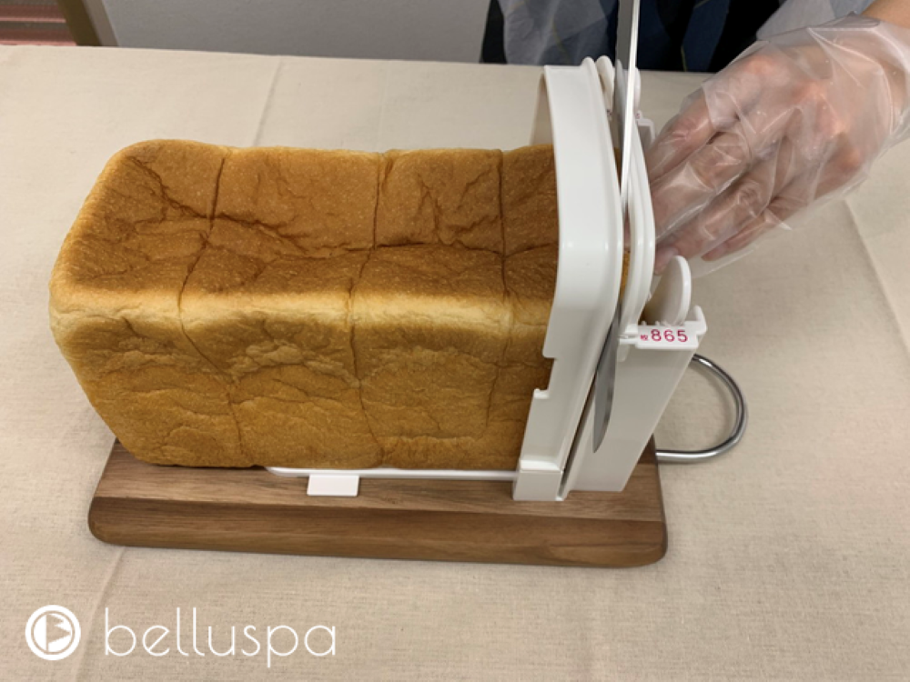 レビュー】高級食パンをスライサーとパン切り包丁を使ってカットしてみた | ベラスパ-belluspa